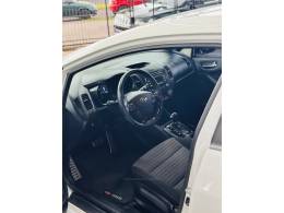 KIA MOTORS - CERATO - 2019/2019 - Branca - R$ 87.900,00