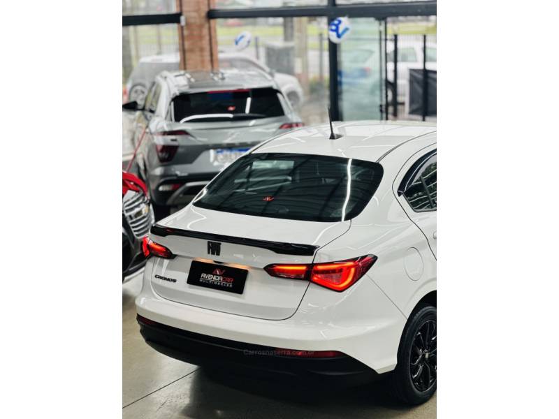 FIAT - CRONOS - 2022/2022 - Branca - R$ 73.900,00