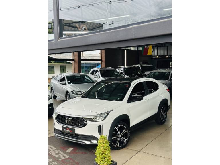 FIAT - FASTBACK - 2023/2023 - Branca - R$ 122.900,00