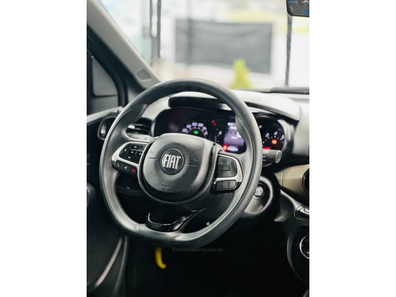 FIAT - CRONOS - 2022/2022 - Branca - R$ 73.900,00