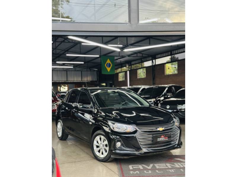 CHEVROLET - ONIX - 2020/2020 - Preta - R$ 73.900,00