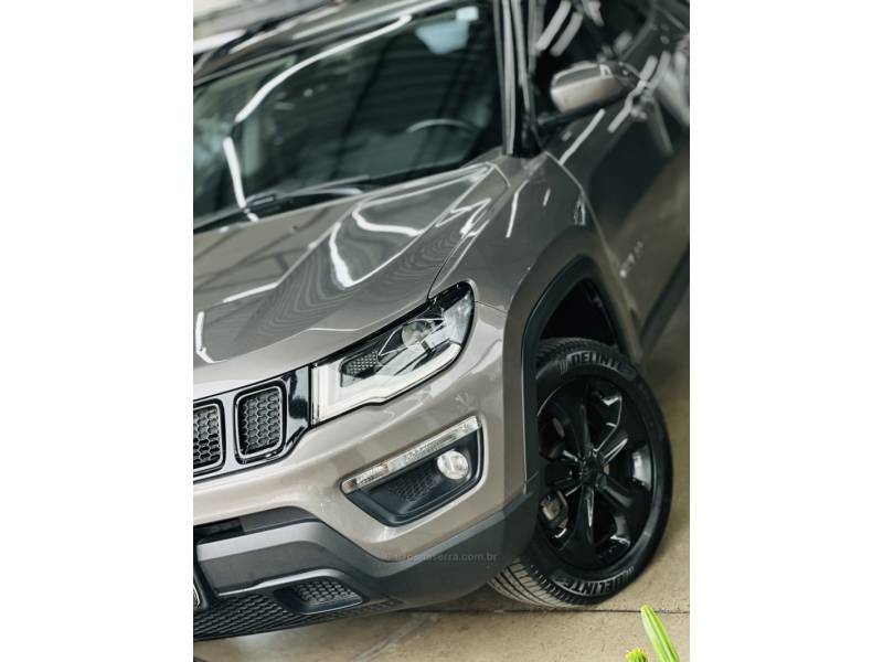 JEEP - COMPASS - 2018/2018 - Cinza - R$ 115.900,00