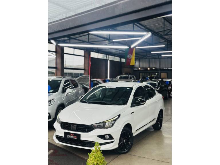 FIAT - CRONOS - 2022/2022 - Branca - R$ 73.900,00