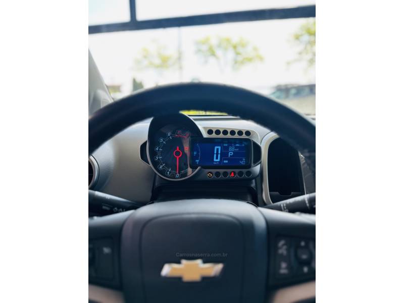 CHEVROLET - SONIC - 2014/2014 - Branca - R$ 45.900,00