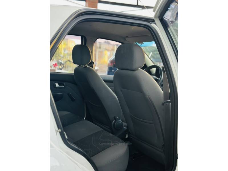 FIAT - SIENA - 2014/2014 - Branca - R$ 39.900,00