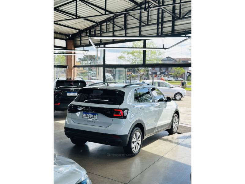 VOLKSWAGEN - T-CROSS - 2022/2022 - Branca - R$ 98.900,00