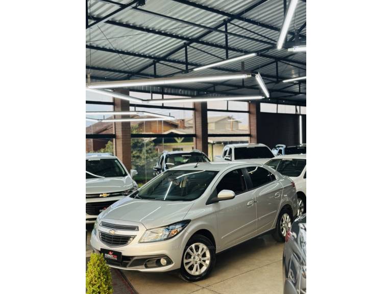 CHEVROLET - PRISMA - 2014/2014 - Prata - R$ 60.900,00