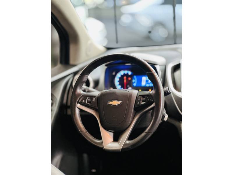 CHEVROLET - TRACKER - 2016/2016 - Preta - R$ 76.900,00