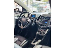 CHEVROLET - SONIC - 2014/2014 - Branca - R$ 45.900,00