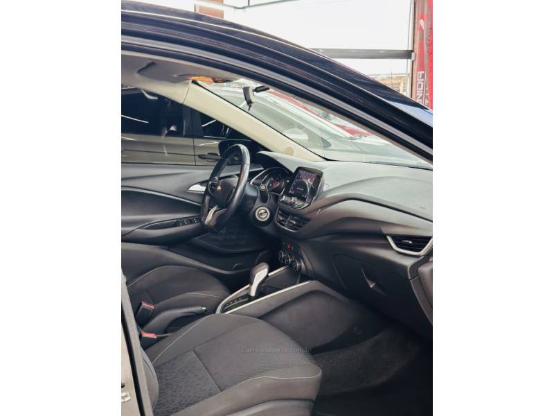 CHEVROLET - ONIX - 2020/2020 - Preta - R$ 73.900,00