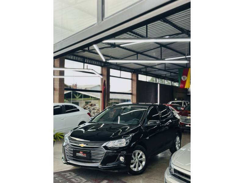 CHEVROLET - ONIX - 2020/2020 - Preta - R$ 73.900,00