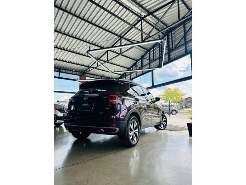 VOLKSWAGEN - T-CROSS - 2019/2020 - Vinho - R$ 115.900,00