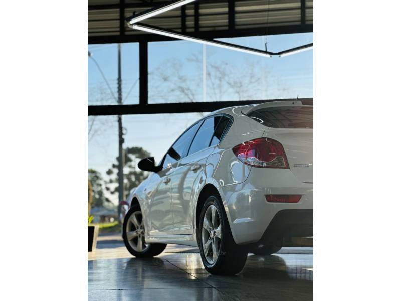 CHEVROLET - CRUZE - 2013/2013 - Branca - R$ 63.900,00