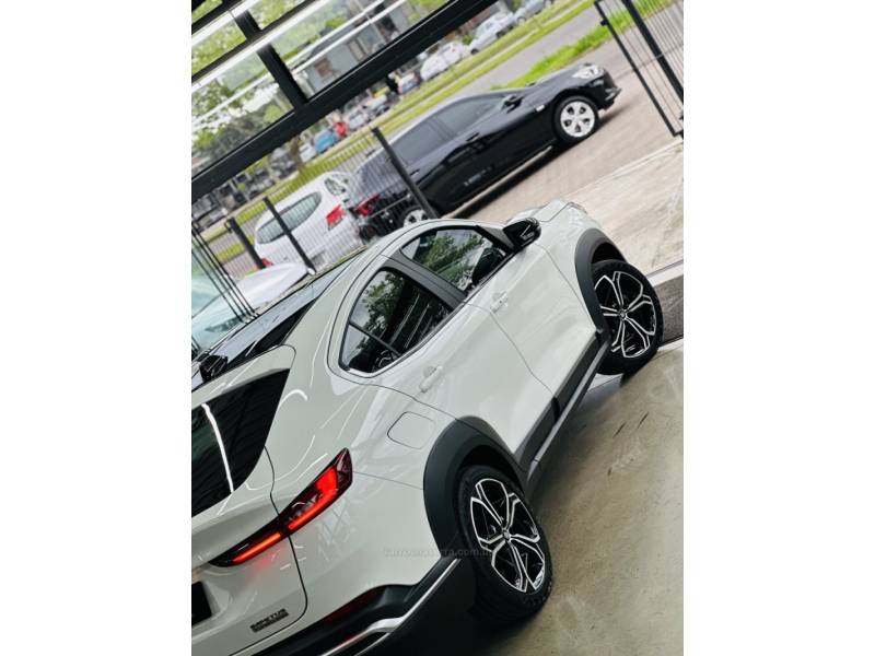 FIAT - FASTBACK - 2023/2023 - Branca - R$ 122.900,00