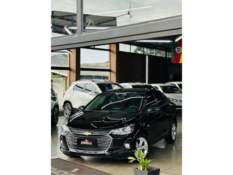 CHEVROLET - ONIX - 2023/2023 - Preta - R$ 91.900,00