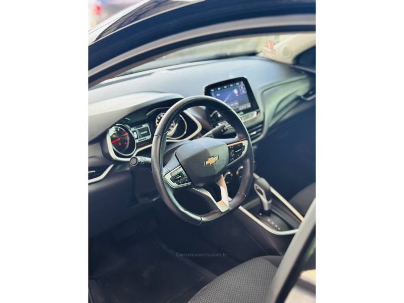 CHEVROLET - ONIX - 2023/2023 - Preta - R$ 91.900,00