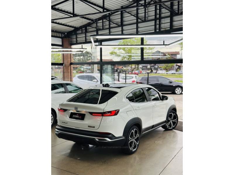 FIAT - FASTBACK - 2023/2023 - Branca - R$ 122.900,00