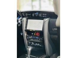 TOYOTA - HILUX SW4 - 2024/2024 - Preta - R$ 365.000,00