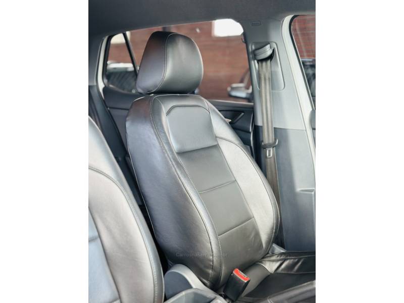 VOLKSWAGEN - T-CROSS - 2022/2022 - Branca - R$ 98.900,00
