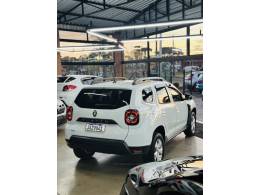 RENAULT - DUSTER - 2022/2022 - Branca - R$ 81.900,00