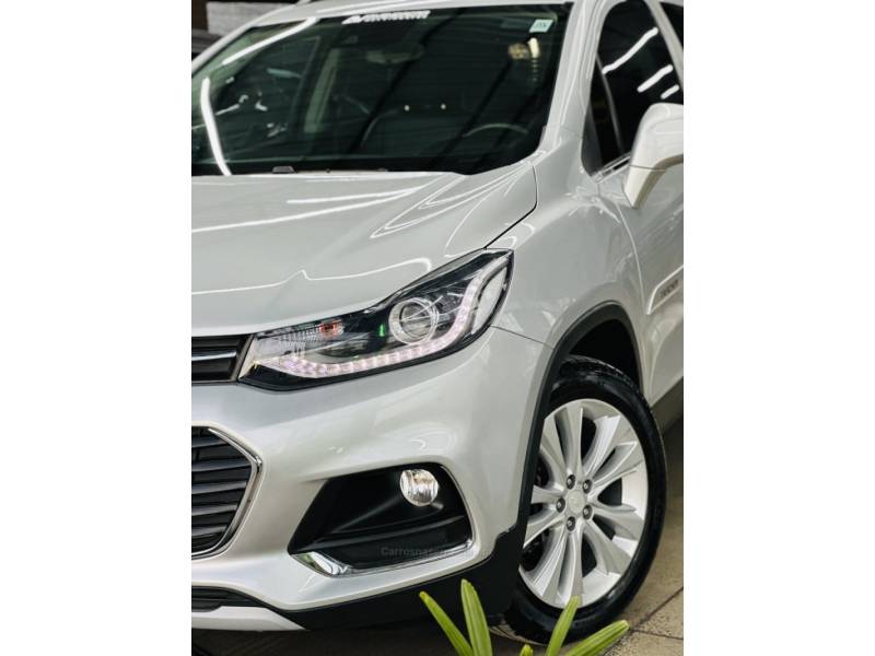 CHEVROLET - TRACKER - 2018/2018 - Prata - R$ 95.600,00