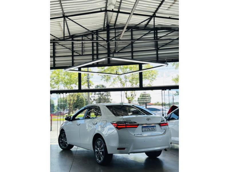 TOYOTA - COROLLA - 2019/2019 - Branca - R$ 112.900,00