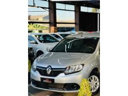 RENAULT - SANDERO - 2015/2015 - Prata - R$ 42.900,00