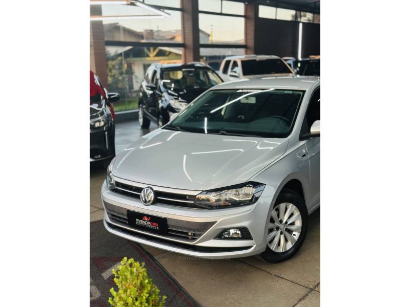 VOLKSWAGEN - VIRTUS - 2019/2019 - Prata - R$ 73.900,00