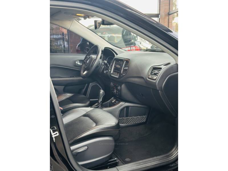 JEEP - COMPASS - 2018/2018 - Preta - R$ 96.900,00