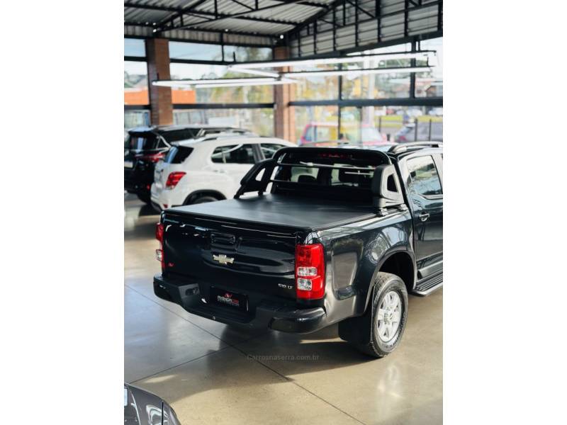 CHEVROLET - S10 - 2014/2014 - Azul - R$ 98.900,00