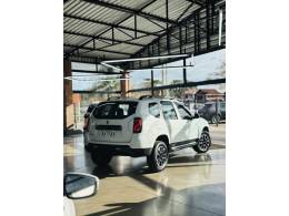 RENAULT - DUSTER - 2016/2016 - Branca - R$ 65.900,00