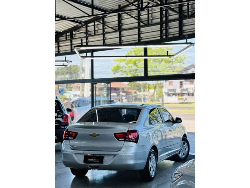 CHEVROLET - COBALT - 2019/2019 - Prata - R$ 64.900,00