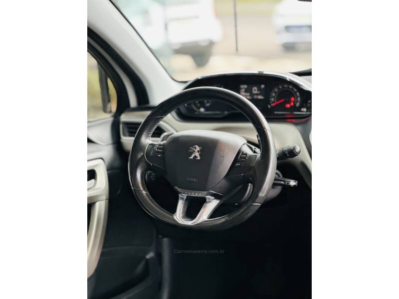 PEUGEOT - 2008 - 2017/2017 - Branca - R$ 60.900,00